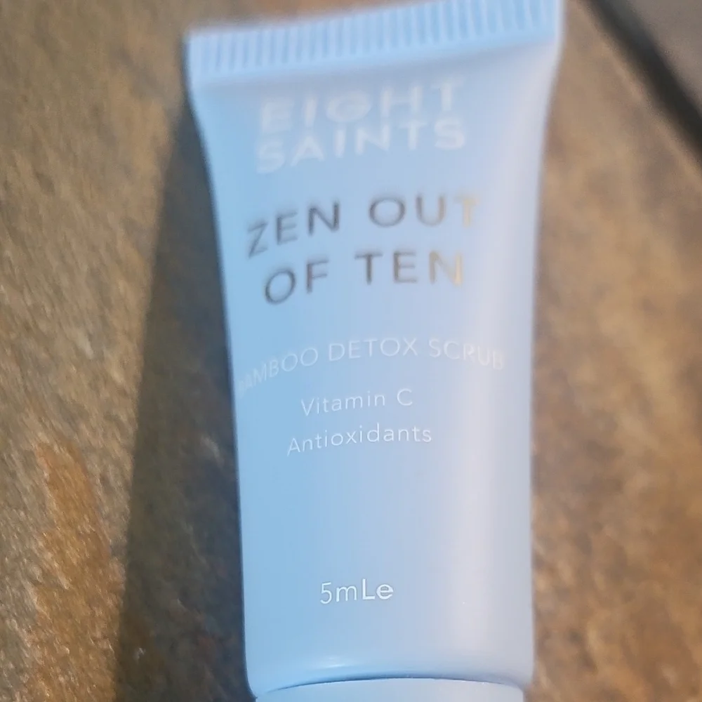 Zen Out of Ten Bamboo Detox Scrub Trial Size NIP